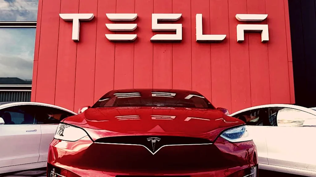 Tesla AI Team is Working on New Features for FSD