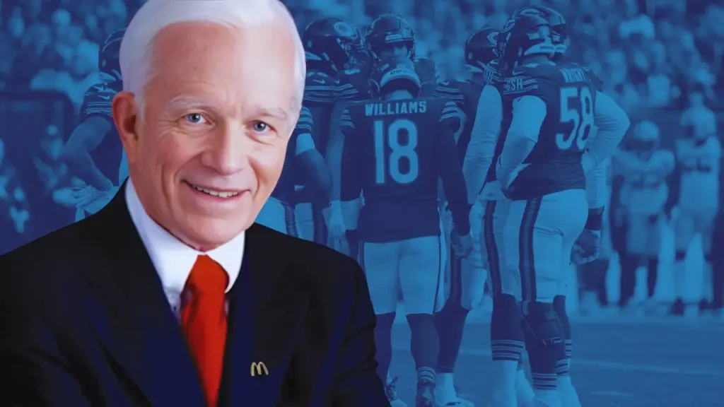 Who is the Owner of the Chicago Bears? 4 Andrew J. McKenna Sr. estate Minority owner of the Chicago Bears
