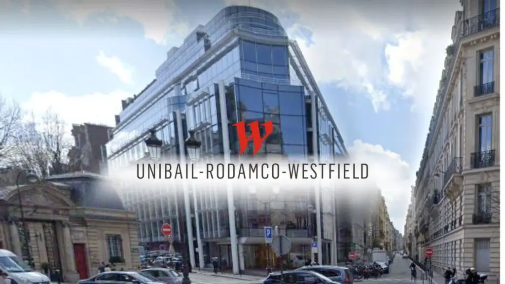 Who is the Owner of Westfield Shopping Centre? 3 Sir Frank Lowy Founder of Westfield Shopping Centre
