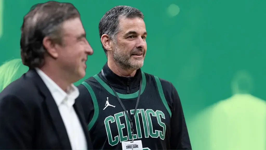 Who is the Owner of Boston Celtics? 2 Bill Chisholm, Majority Owner _ Governor of Boston Celtics