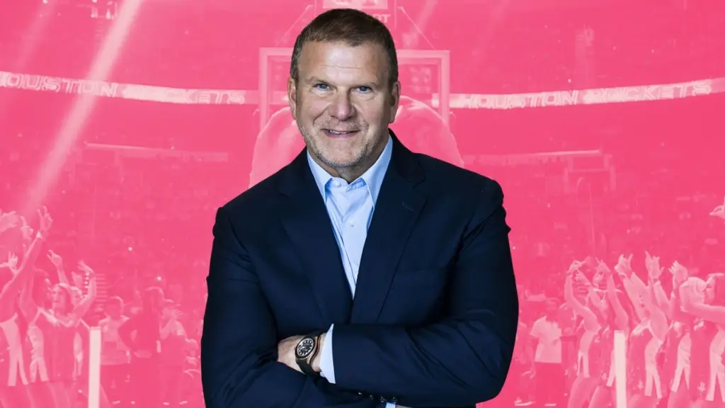 Who is the Owner of Houston Rockets? 2 Tilman J. Fertitta, 100% Majority Owner of Houston Rockets