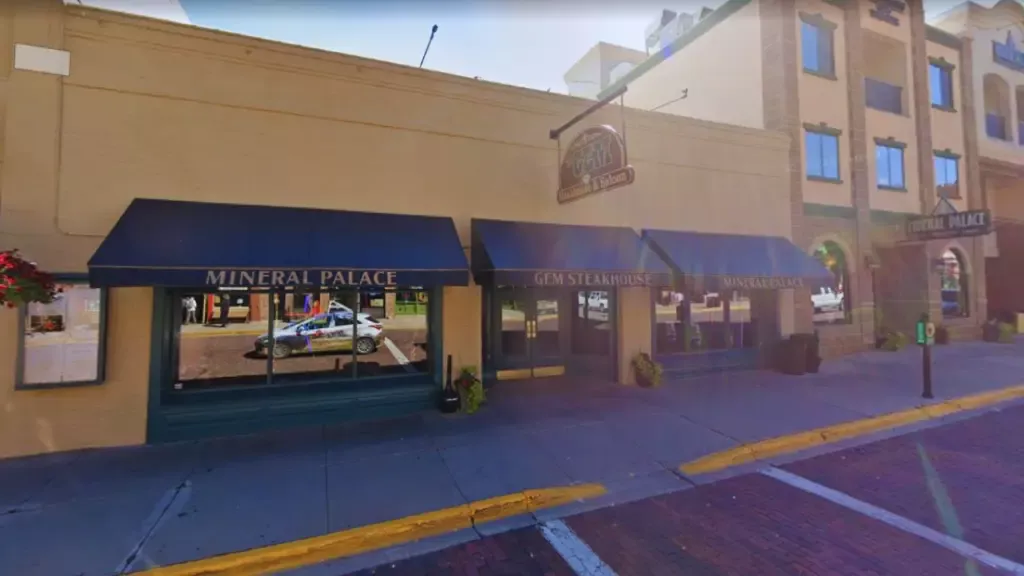 Who is the Owner of Gem Saloon on Deadwood? 2 Gem Saloon on Deadwood in Real