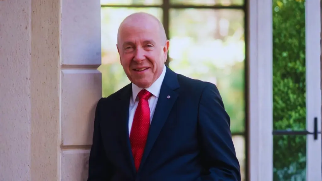 Who is the Owner of the Toronto Raptors? 2 Larry Tanenbaum Chairman of MLSE