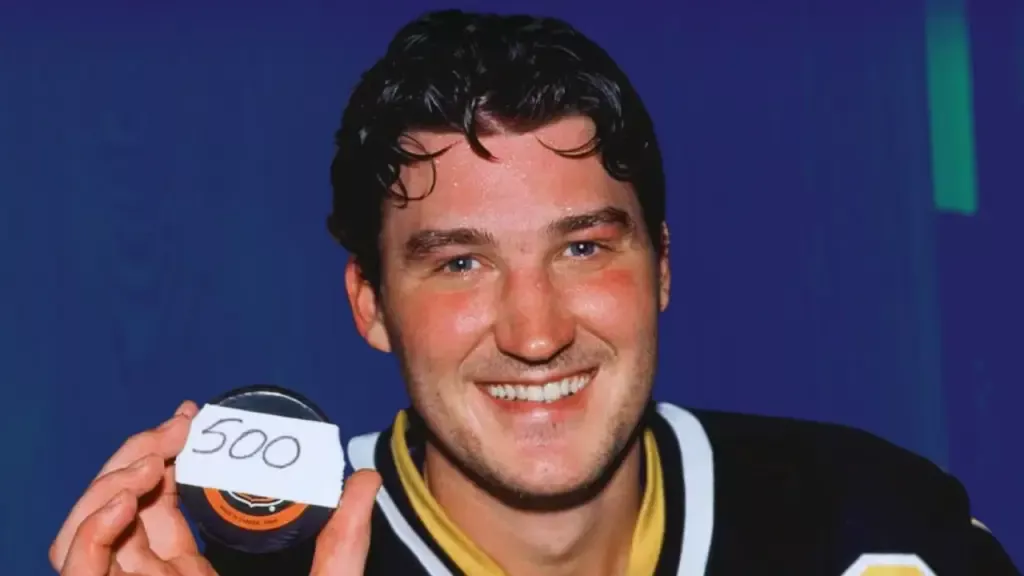 Who is the Owner of Pittsburgh Penguins? 2 Mario Lemieux, Minority Owner